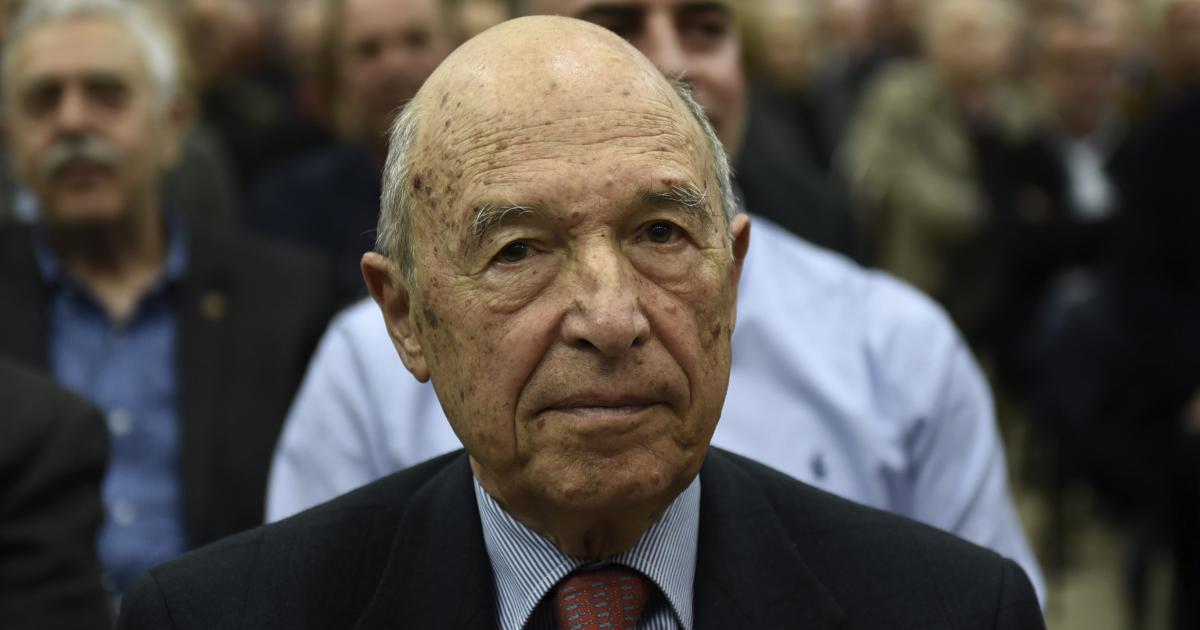Θάνατος Σημίτη: Επηρεάζονται τα σχολεία από το 4ημερο πένθος;
