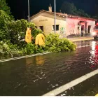 Εικόνες καταστροφής στο Βόλο: Σε ισχύ η απαγόρευση κυκλοφορίας - Πλημμύρισαν δρόμοι και σπίτια