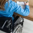 Απάντηση ΥΠΑΙΘΑ σε αναπληρώτρια ΑμεΑ Εάν δεν μπορείτε να πάτε όπου σας στείλουμε, παραιτηθείτε