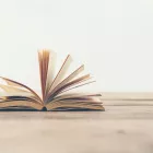 Πώς αποδίδεται στα ελληνικά η λέξη «κάρμα»;