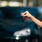 Νέα επιδότηση: Ποιοι δικαιούνται έως 30.000 ευρώ για νέο αυτοκίνητο