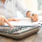 Μισθοί και συντάξεις: Πόσο αυξήθηκαν από την 1η Ιανουαρίου