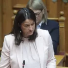 Κεραμέως: «Λήξαν» το θέμα για το επίδομα ανεργίας - «Δεν κόβεται, δεν περιορίζεται»