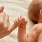 Επίδομα γέννησης έως 2.000 ευρώ - Ποιος Δήμος το πληρώνει