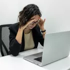Ιστορίες εργασιακής τρέλας: «Το να σχολάσω στην ώρα μου άρχισε να αντιμετωπίζεται σαν έλλειψη επαγγελματισμού»