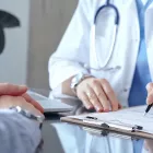 Απεργία γιατροί δημόσιου τομέα: Αιτήματα και συγκέντρωση στο Υπουργείο Υγείας